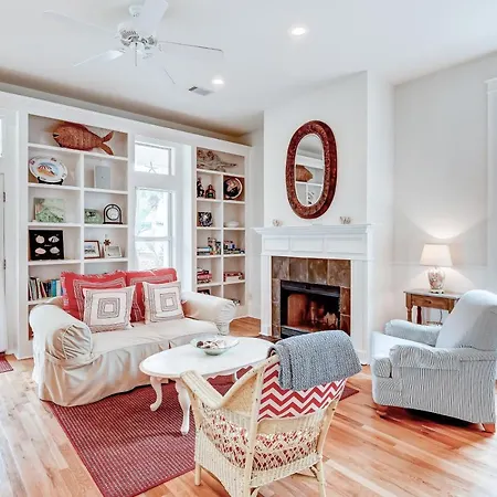 Villa Grove By The Sea: Passin' Thru